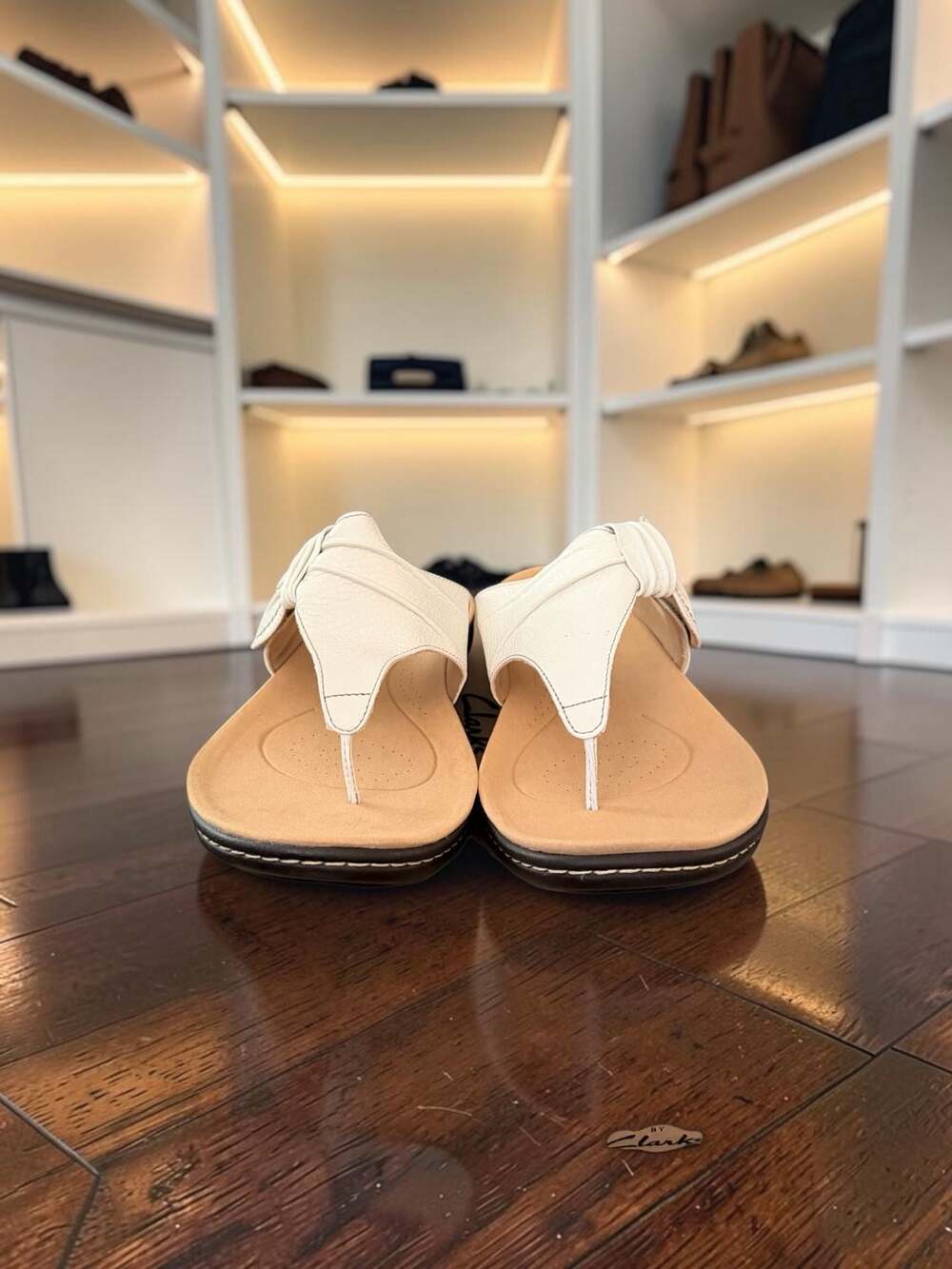 Clarks Laurieann Rae Women's White Leather Thong Sandals Size 12W
